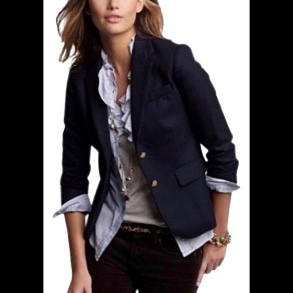 J. Crew Schoolboy Blazer Navy 98% Wool size 6 fully Lined Gold Crest Buttons